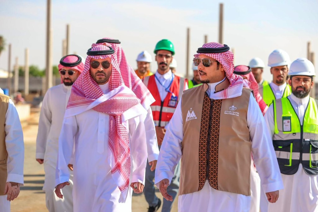جولة تفقدية لمشروع تطوير المنطقة المركزية بمدينة حائل