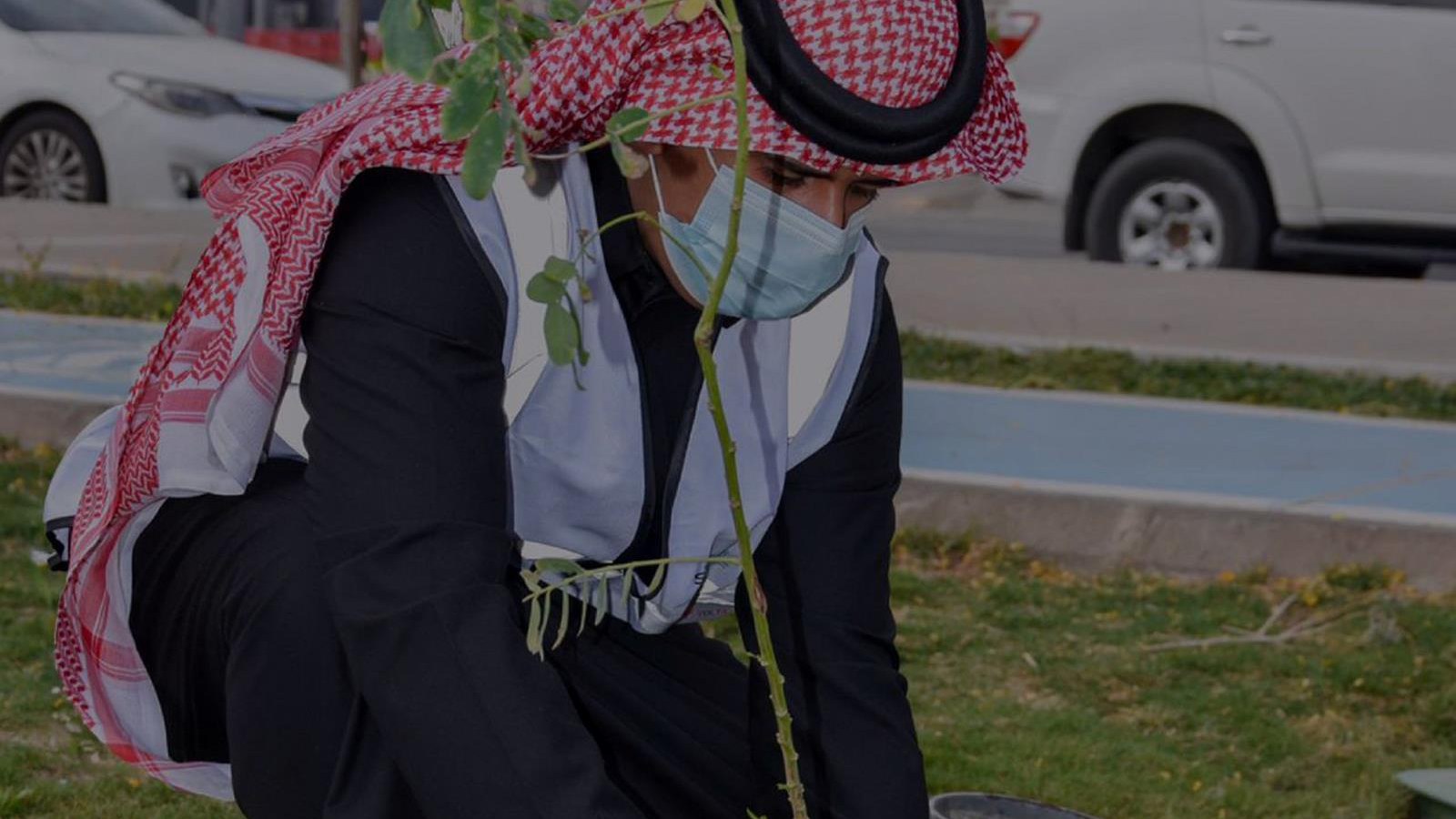 متطوعون خلال أعمال مبادرة مدن الجمال الحضري